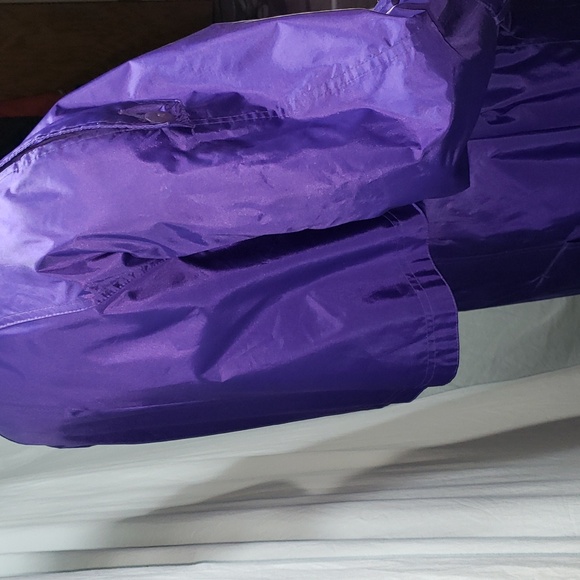 AT EASE Vintage/ Retro Button Up Belted Rain Trench Coat Size 9 - Picture 5 of 16